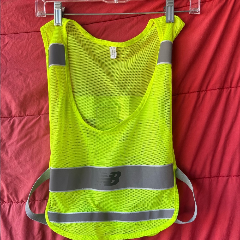 New Balance Reflective Running Vest. Women’s Size Small.